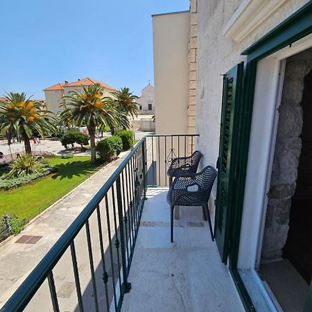 Apartman Eli Supetar Exterior foto